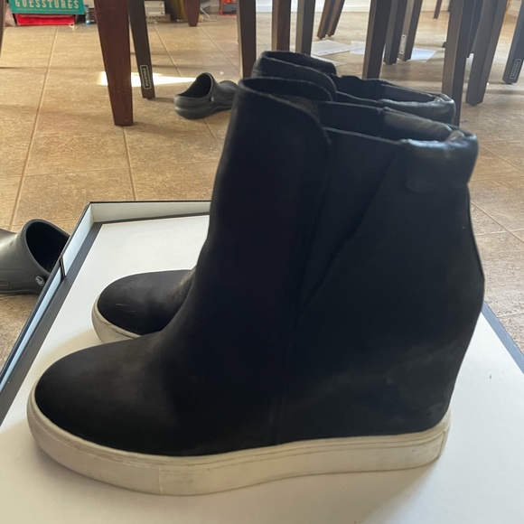 Kenneth Cole Kam Wedge Sneaker Size 9 